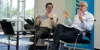 Tobias Kloster und Carsten Hoffmann beim "Zukunftsdialog": Die Mitarbeitenden können sowohl vor Ort als auch über Live-Stream bei dem Town Hall mitwirken.